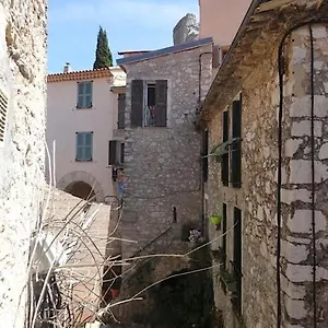https://empereur-auguste.fr-provencehotel.com